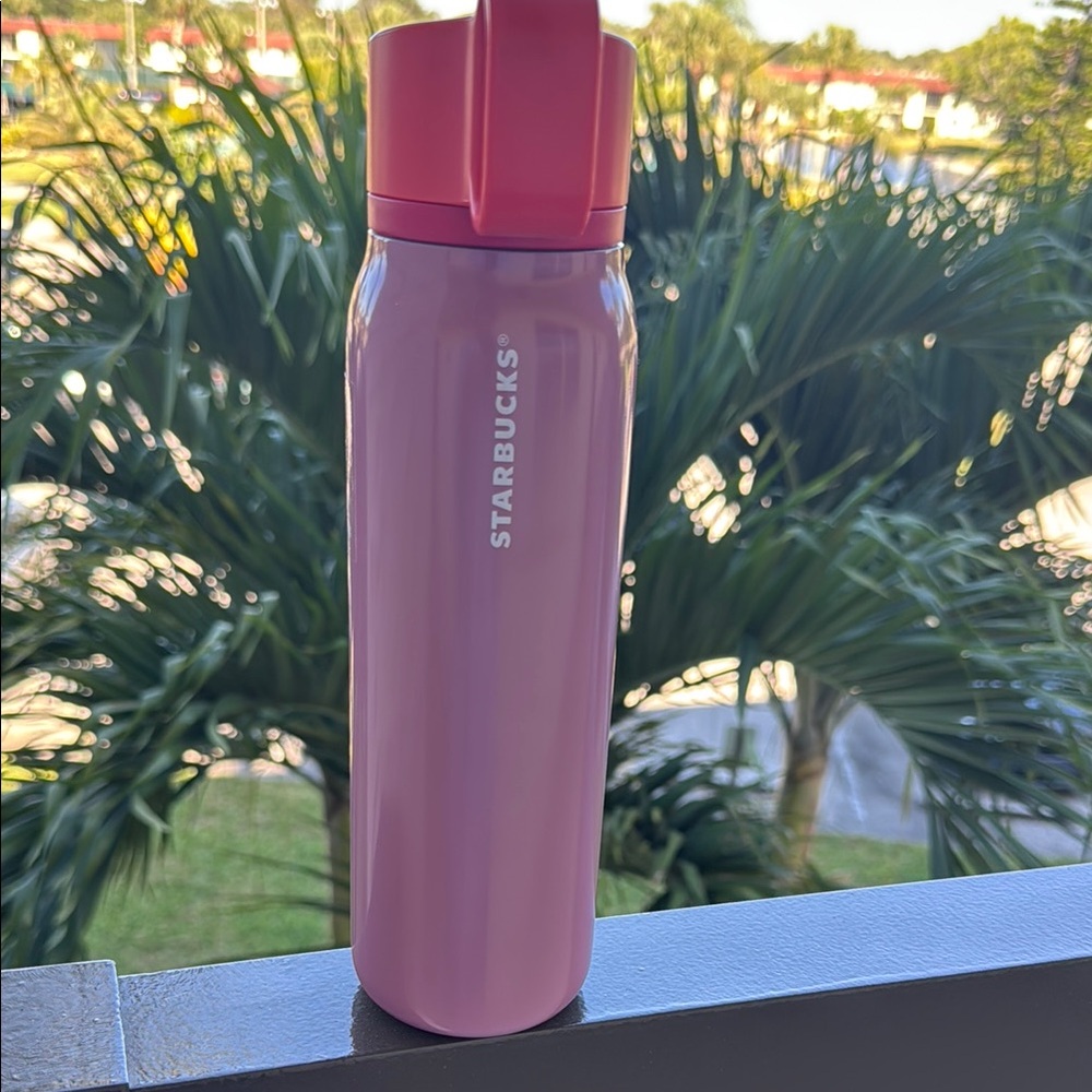 Starbucks vacuum insulated water bottle